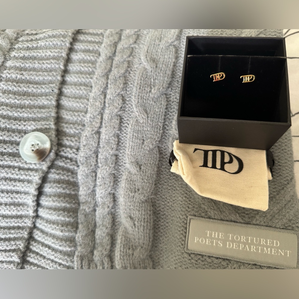 TTPD Bundle! Cardigan Size M/L The Tortured Poets Department NWT&Earrings